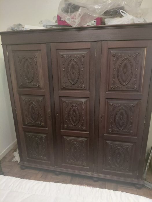 Vendo mobilia de quarto sem comoda mas tem colchão