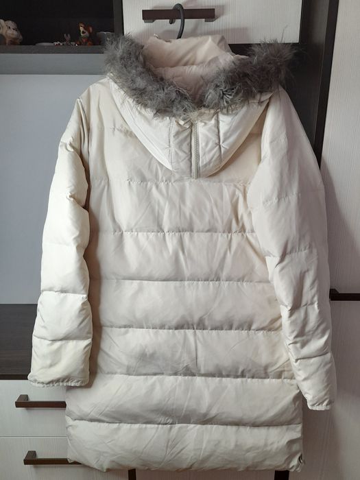 Брендовая зимняя куртка пуховик, 38