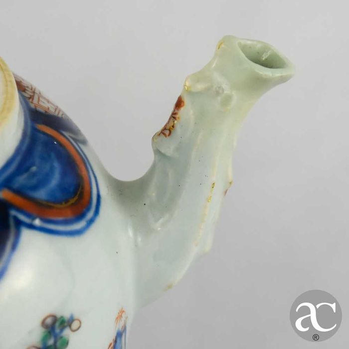 Bule em porcelana da China, Dinastia Qing, Período Qianlong séc. XVIII
