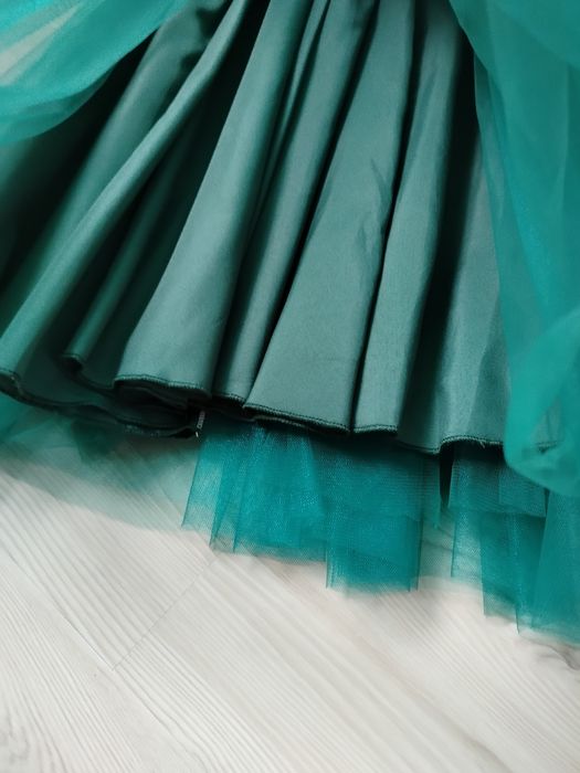 Дитяча сукня 5-7 років. На зріст 116-122 см.