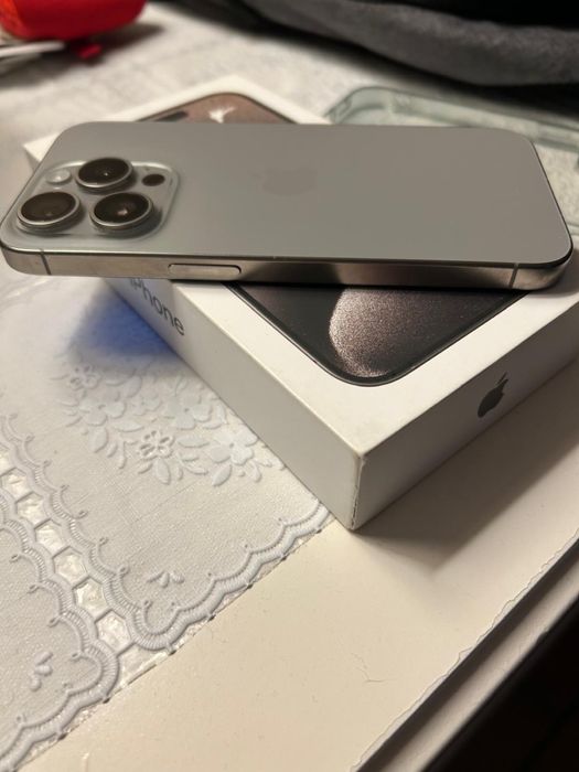 Iphone 15 Pro como Novo com caixa