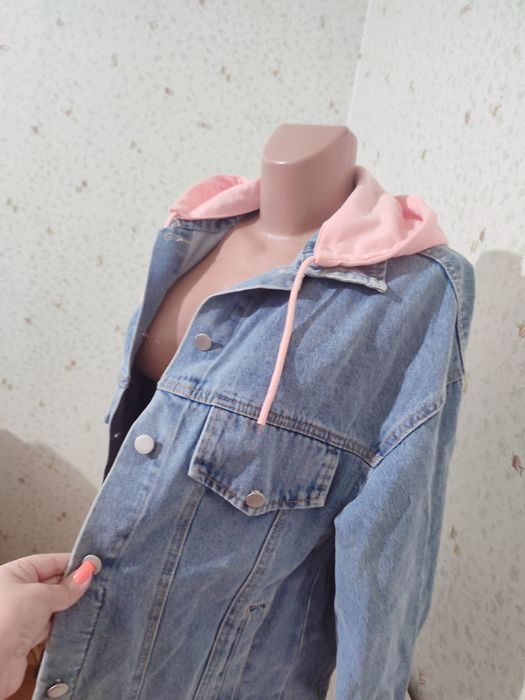 Продам джинсовую куртку Guess женскую  р L-48