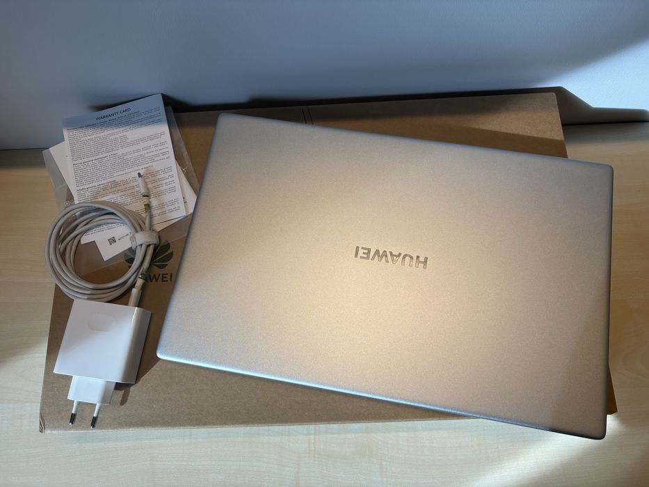 Huawei matebook d15 512gb i5-1135G7 16gb iris Xe Windows 11