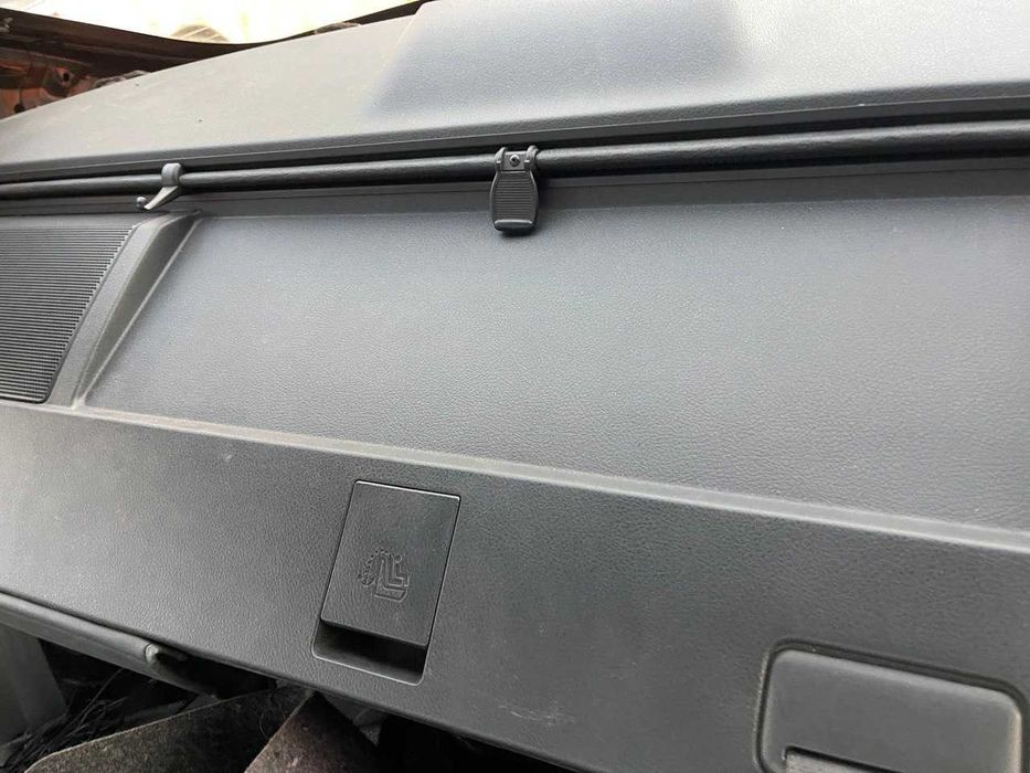 Задняя полка со шторкой Toyota Camry 40
