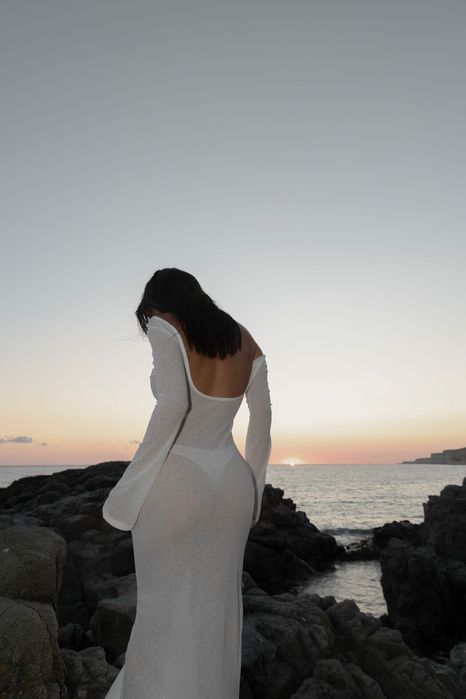 Пляжна сукня молочного кольору