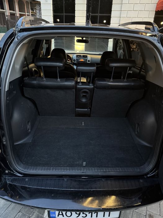 Продам Toyota Rav4