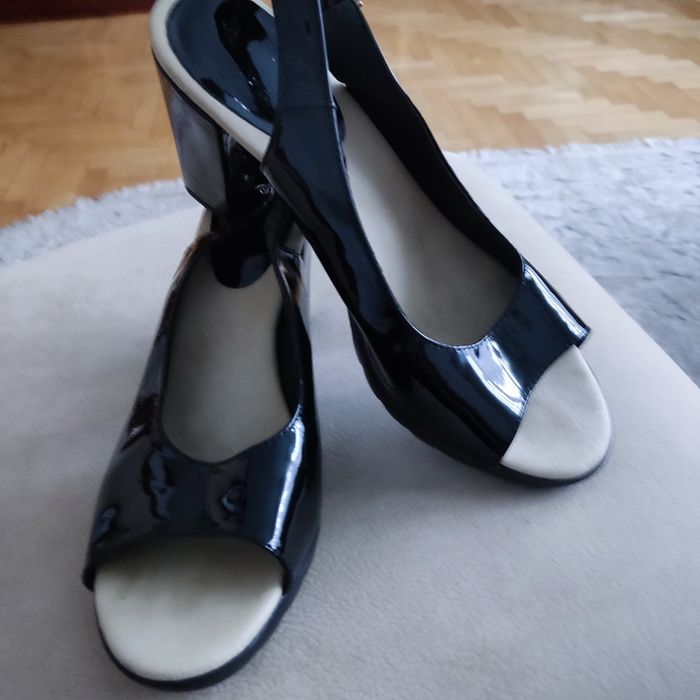 Buty 41 CallagHan