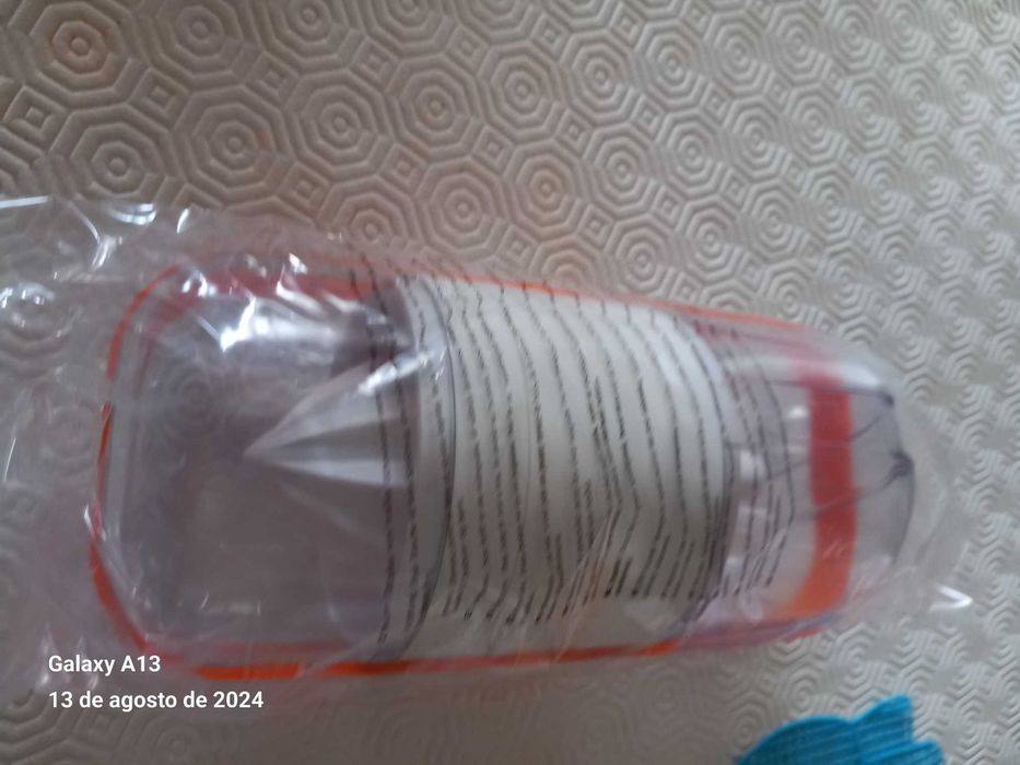 Copo multi usos com várias funções