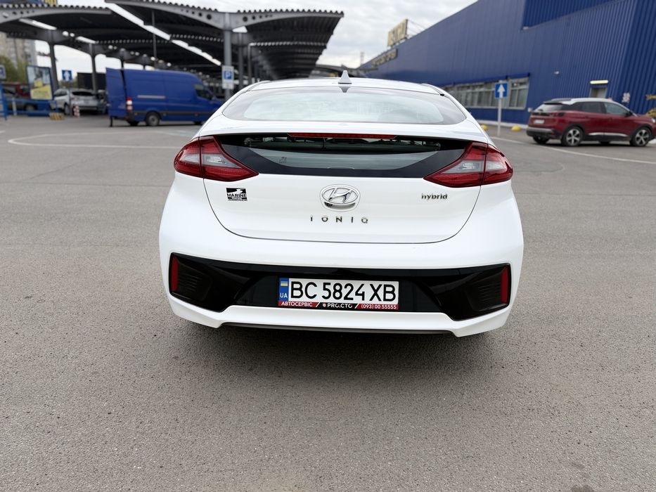 Автомобіль в оренду Львів. Авто під таксі. Авто в оренду. Оренда атво. Робота в таксі.