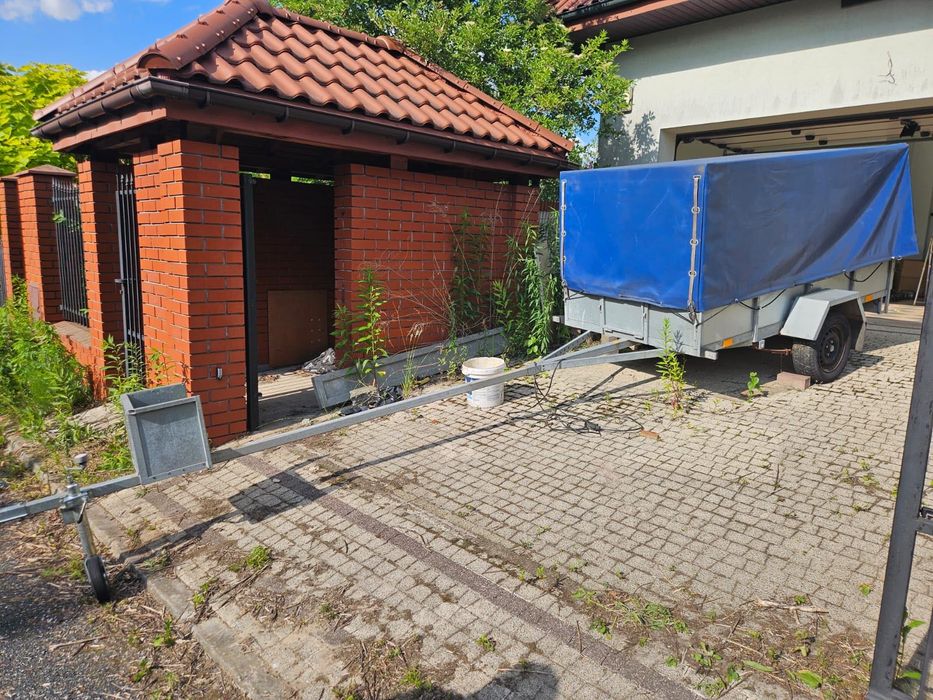 Przyczepa jednoosiowa samochodowa