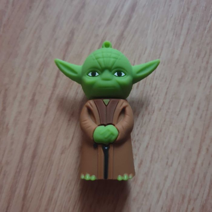 Star Wars Gwiezdne Wojny Mistrz Yoda pendrive 64Gb