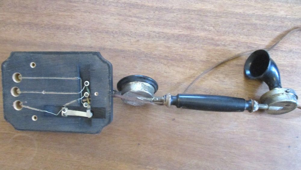 Telefone de 1913 – antigo