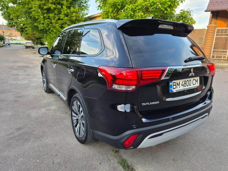 Mitsubishi Outlander  Мітсубісі Аутлендер