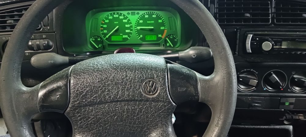 Продам,гарний авто яке на свій вік дужидоброму стані.