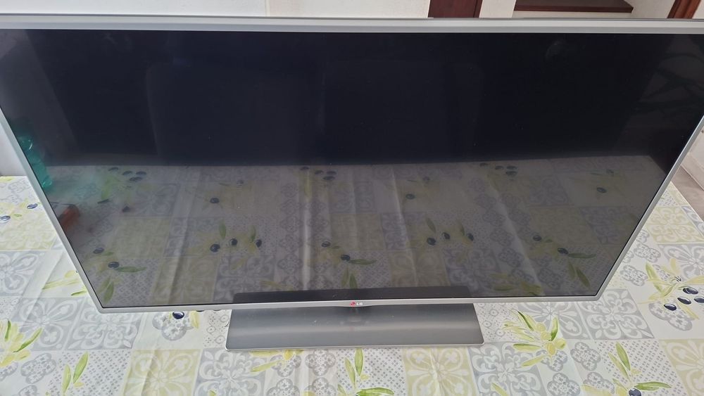 TV LG de 42" para peças