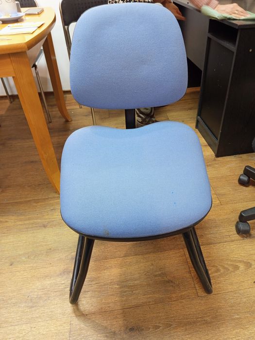 5x krzesło biurowe komfortowe na płozie, ergonomiczne wygodne, mocne