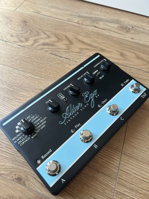 Roland Cube 60 e TC Electronic Alterego x4