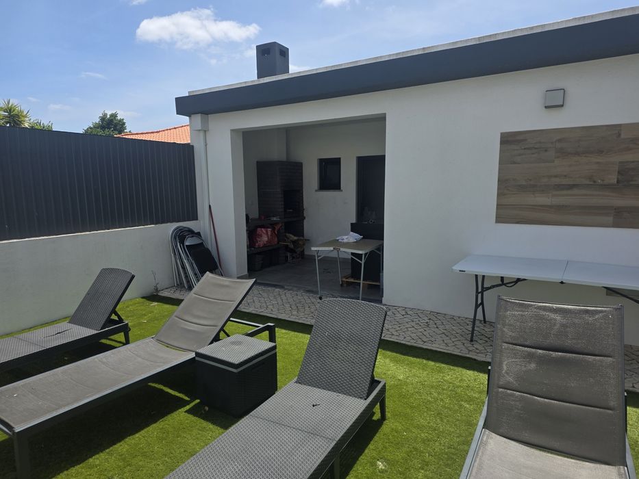 Espaço com piscina e BBQ para eventos