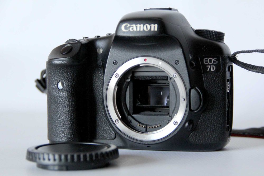 canon 7 - купити фототехніку, відеотехніку - Ціна на OLX.ua