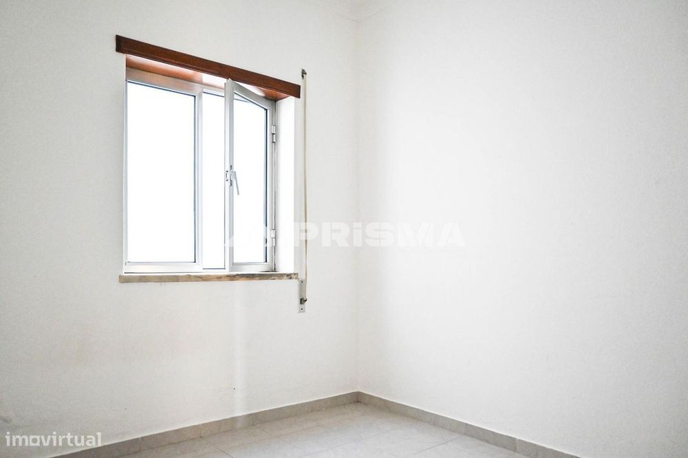 Andar de moradia T2 para arrendamento em Salgueiro do Campo, Castelo B