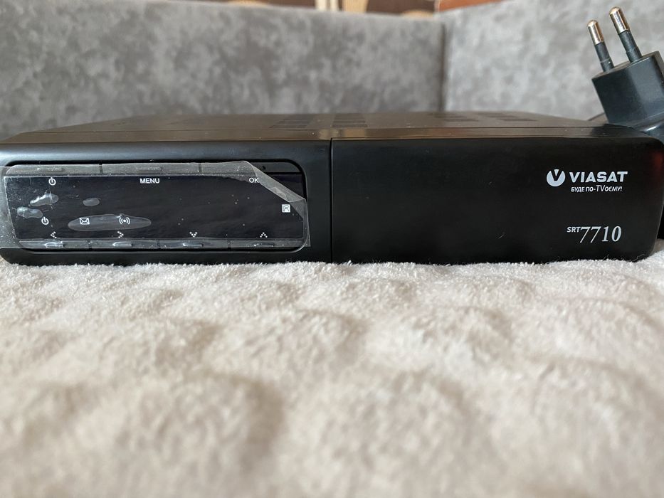 Супутниковий тюнер viasat SRT 7710