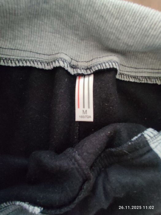 Спортивні жіночі штани