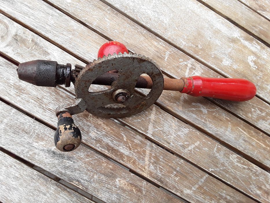 Maquina de Furar Manual.