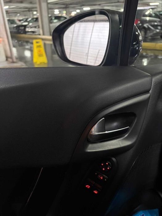 Citroën 2016 • 129.000 km • Gasolina