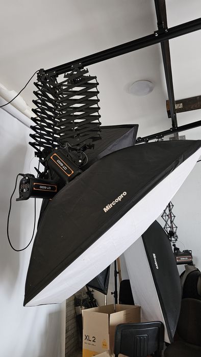 Студійне світло Спалах Godox 600 QT  Штативи Кріпленнята інші