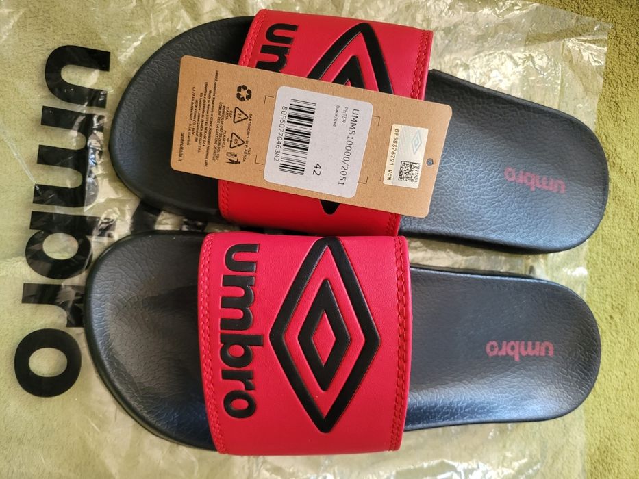 - Klapki Umbro 42 NOWE