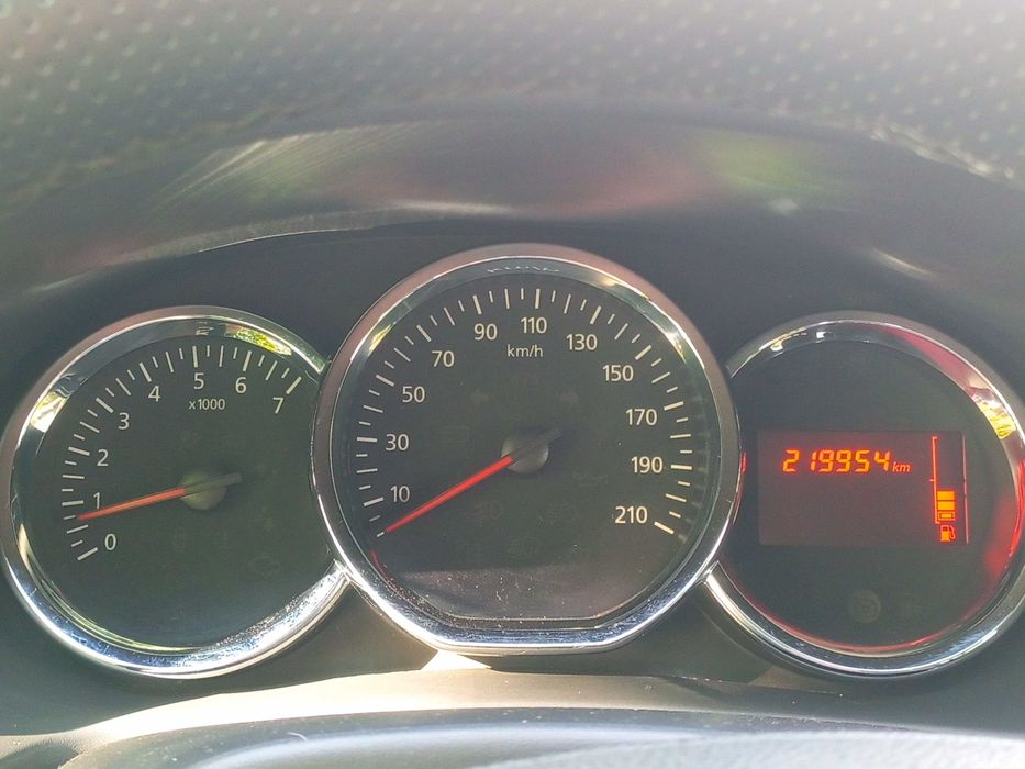 Dacia logan MCV 2016г.в.