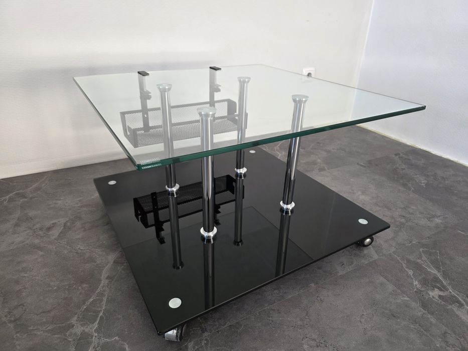 Журнальний столик