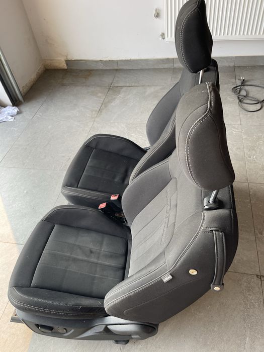 Сидіння Ford Mustang з Airbag