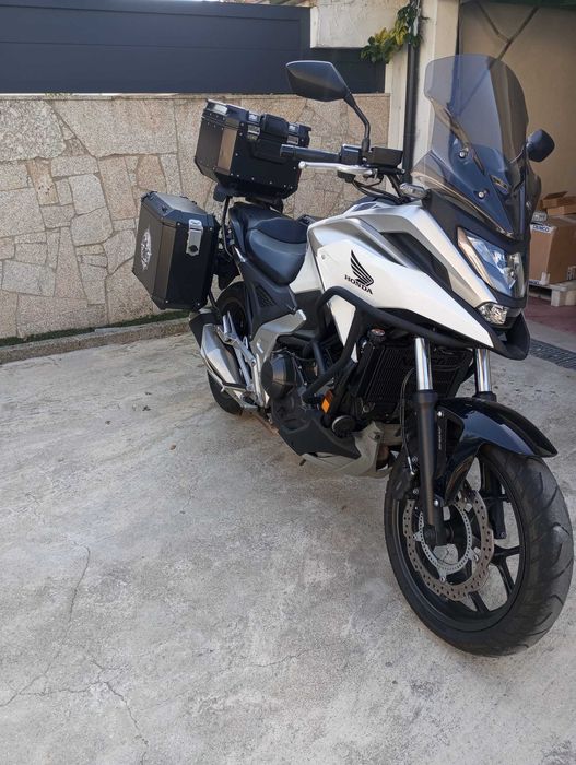 Honda Nc 750  como nova de 2022 revisões na marca [Moto veiga]