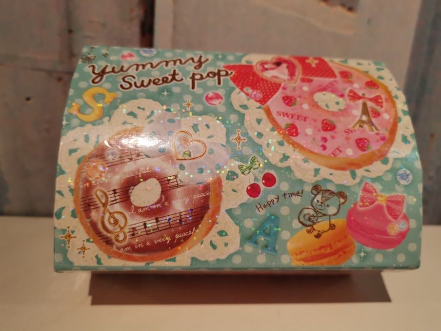 Nowy kuferek, szkatułka na biżuterię