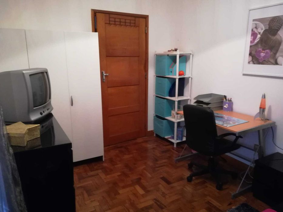 Aluguer quarto estudante - Sto António dos Olivais
