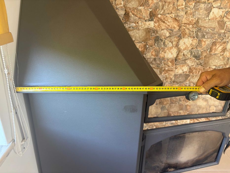 Salamandra a lenha com forno e porta lenha, com uso de 2 vezes