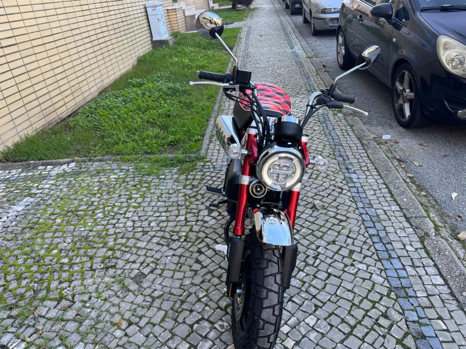 Honda Monkey 125-Pearl Nebula Red