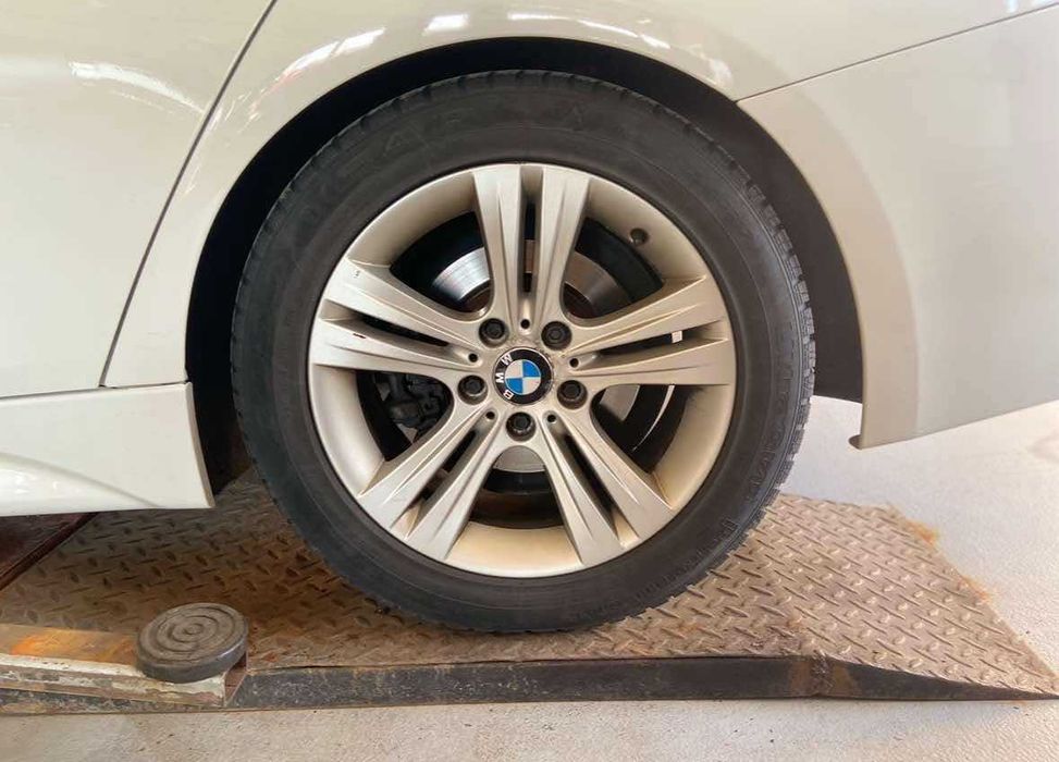 Sprzedam felgi BMW F30 f31 E90 E91 E46 r17