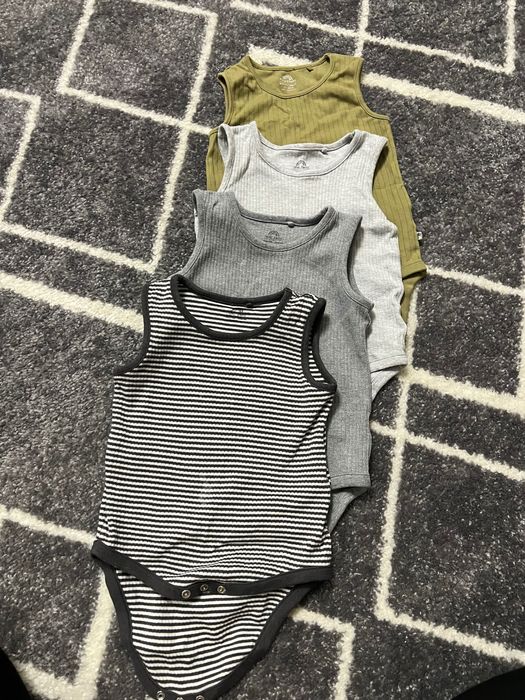 Набір дитячих боді 92 см.