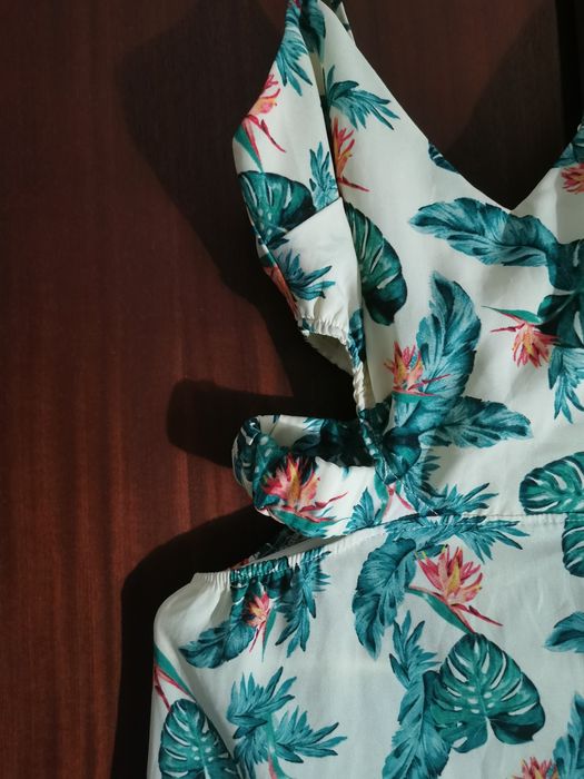 Vestido floral bershka