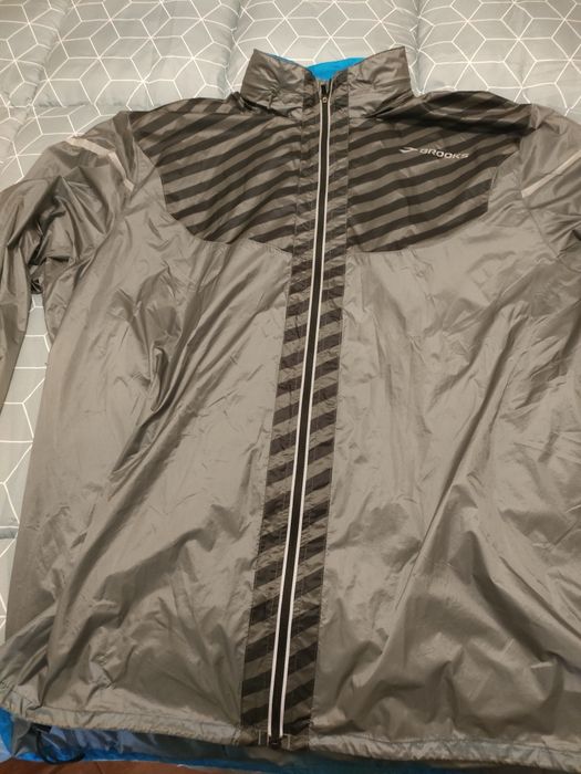 Brooks Windbreaker445410576245073922