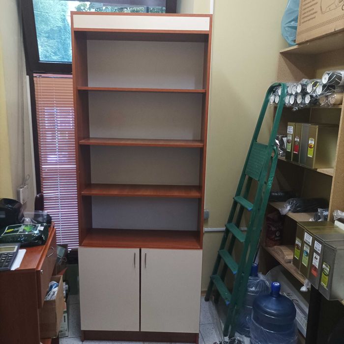 Шафа для торгівлі та дому