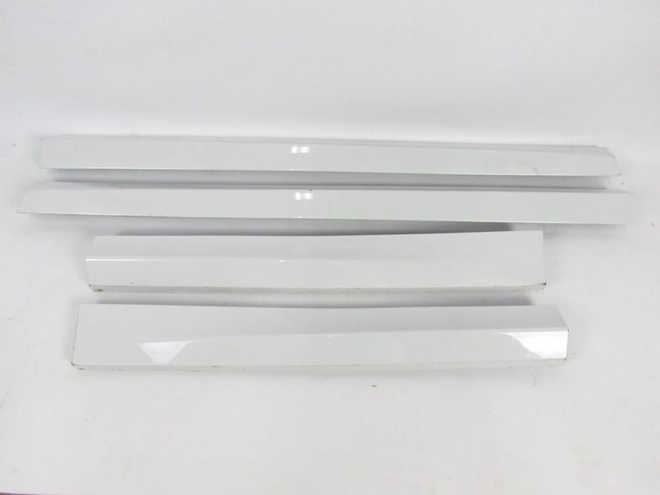 Conjunto De Rodapés Bmw X1 Ref: 51138060271