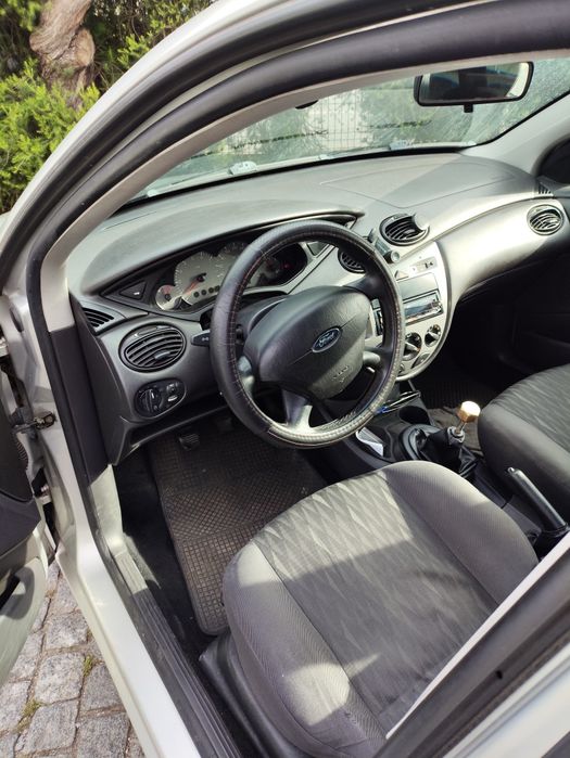 Ford focus  1.4 gasolina