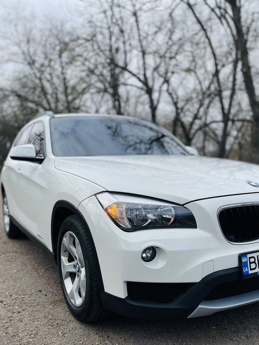 Продам bmw x1 2013