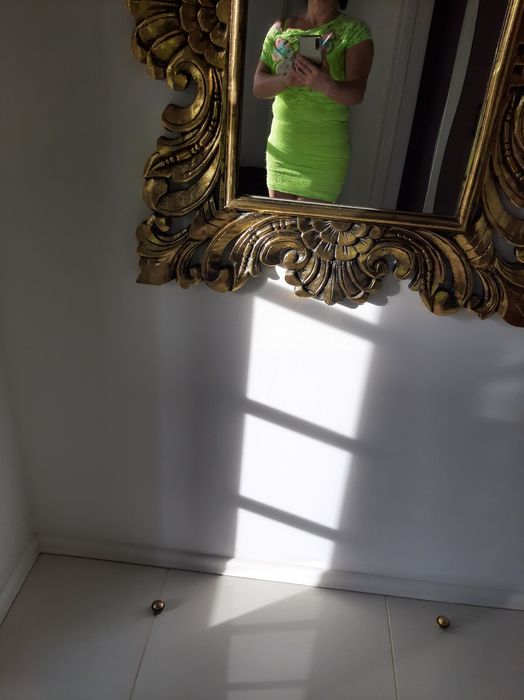 Seledynowa koronkowa sykienka z motylem S/M