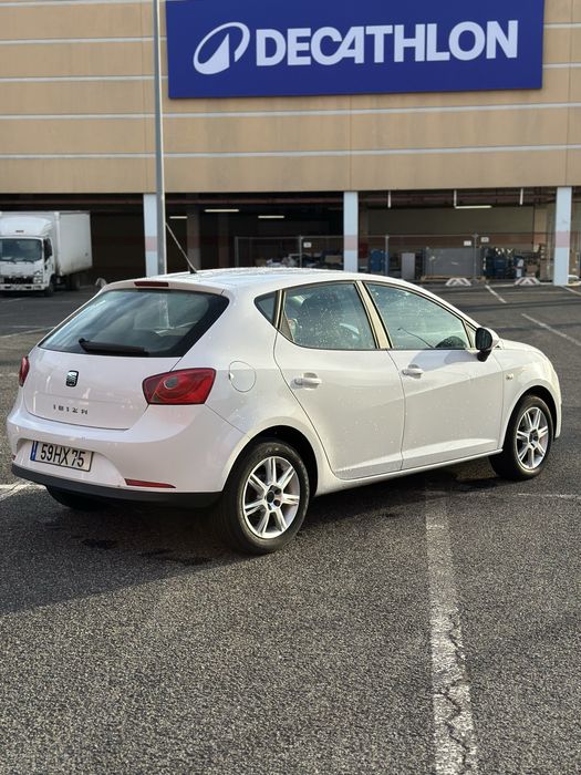 Seat Ibiza 6J de 2009 foto 4