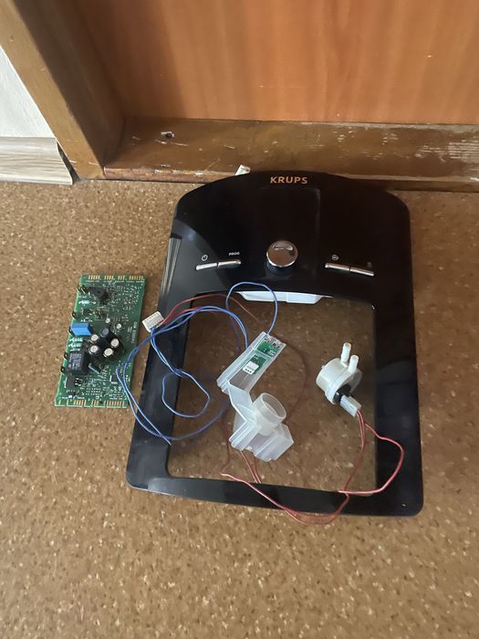 Elektronika oraz elementy do ekspresu krups ea 82