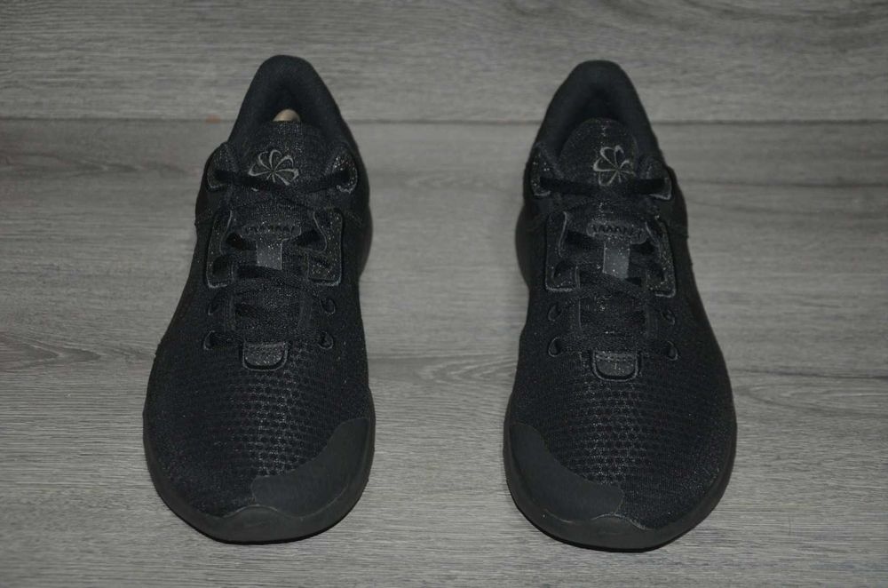 Продам кросівки Фірма Nike Flex Experience Rn 11.